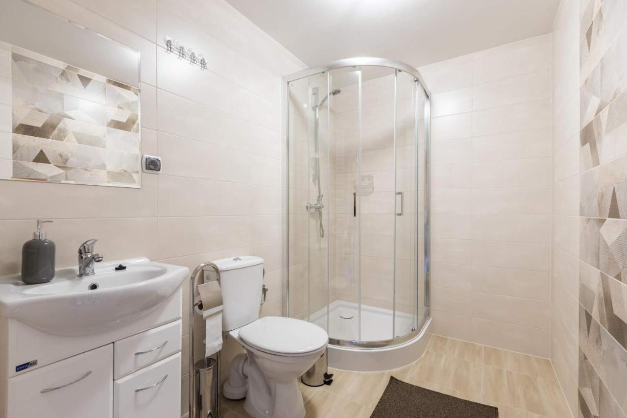 Janik Bed & Breakfast ซอมบ์ ภายนอก รูปภาพ